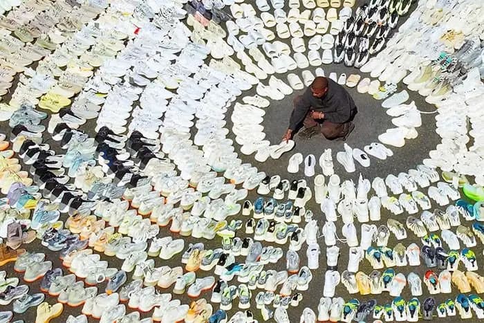 Yeezy Day 2021 sẽ chứng kiến sự hồi sinh của bộ ba đôi giày 350 V2 phản quang Yeezy Day 2021 sẽ chứng kiến sự hồi sinh của bộ ba đôi giày 350 V2 phản quang