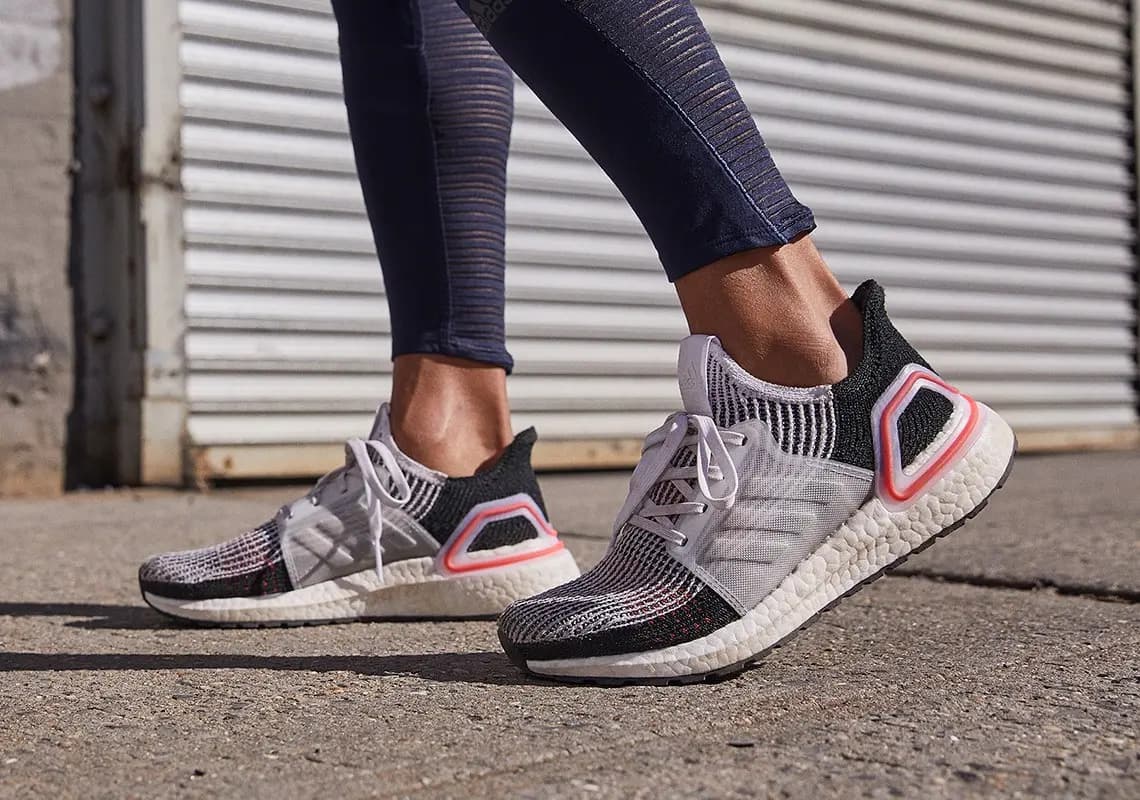 Nét đổi mới trong thiết kế của adidas với phiên bản Ultra Boost 19 Nét đổi mới trong thiết kế của adidas với phiên bản Ultra Boost 19