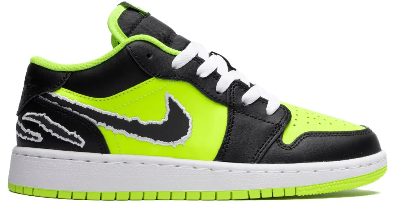 Giày Nike Air Jordan 1 Low SE 'Black Cat Volt' DX6666-701 Giày Nike Air Jordan 1 Low SE 'Black Cat Volt' DX6666-701
