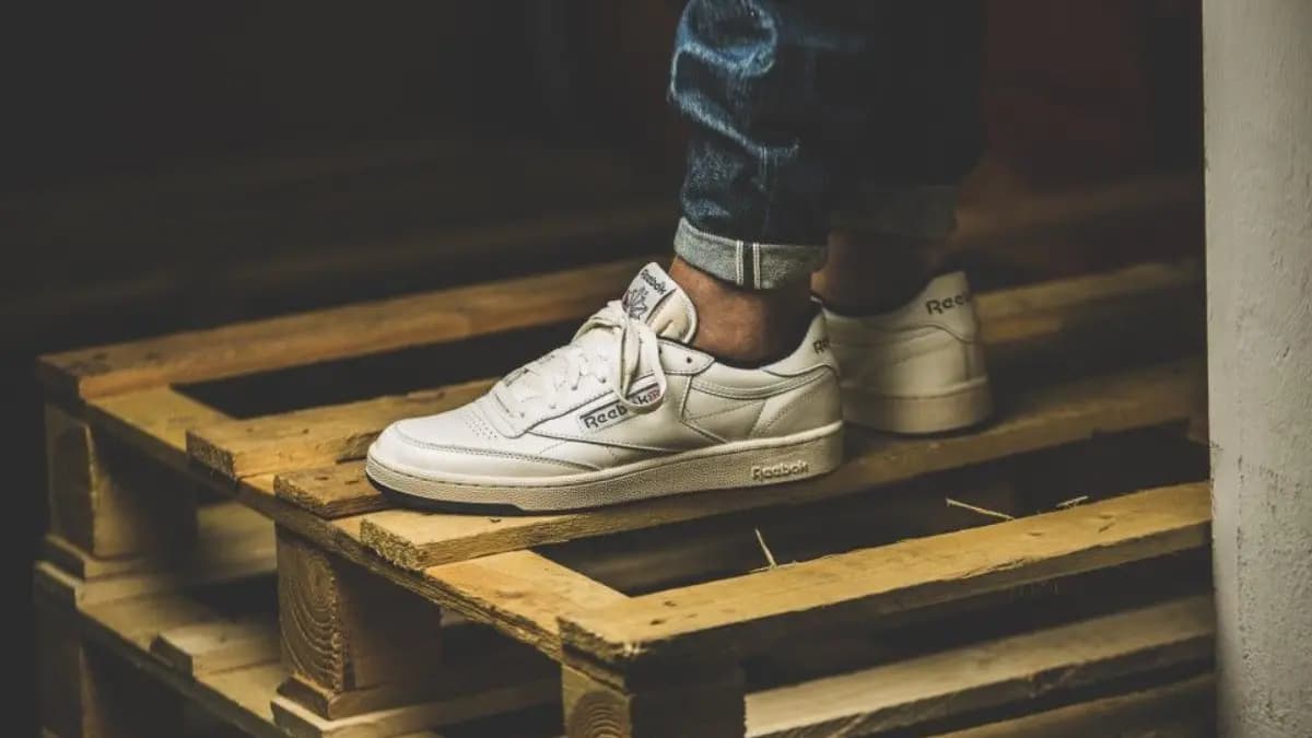 Tất cả những điều bạn cần biết về mẫu giày Reebok Club C 85 Tất cả những điều bạn cần biết về mẫu giày Reebok Club C 85