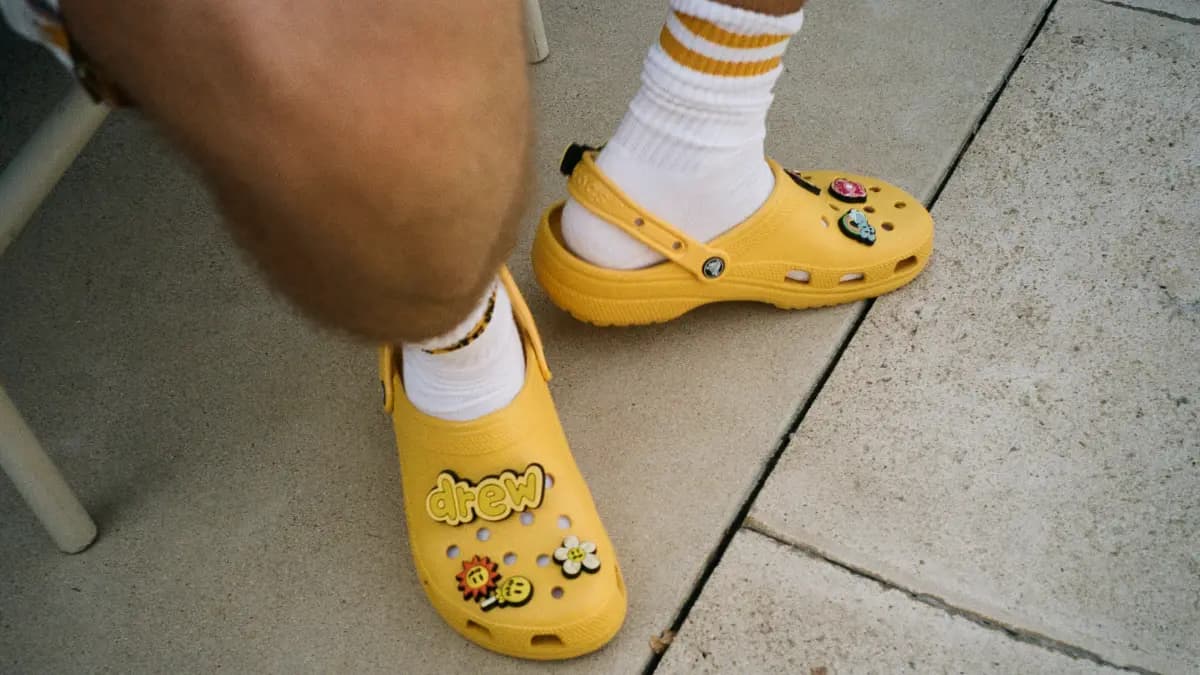 5 phiên bản Collab đáng mua nhất của dép Crocs mùa hè này 5 phiên bản Collab đáng mua nhất của dép Crocs mùa hè này