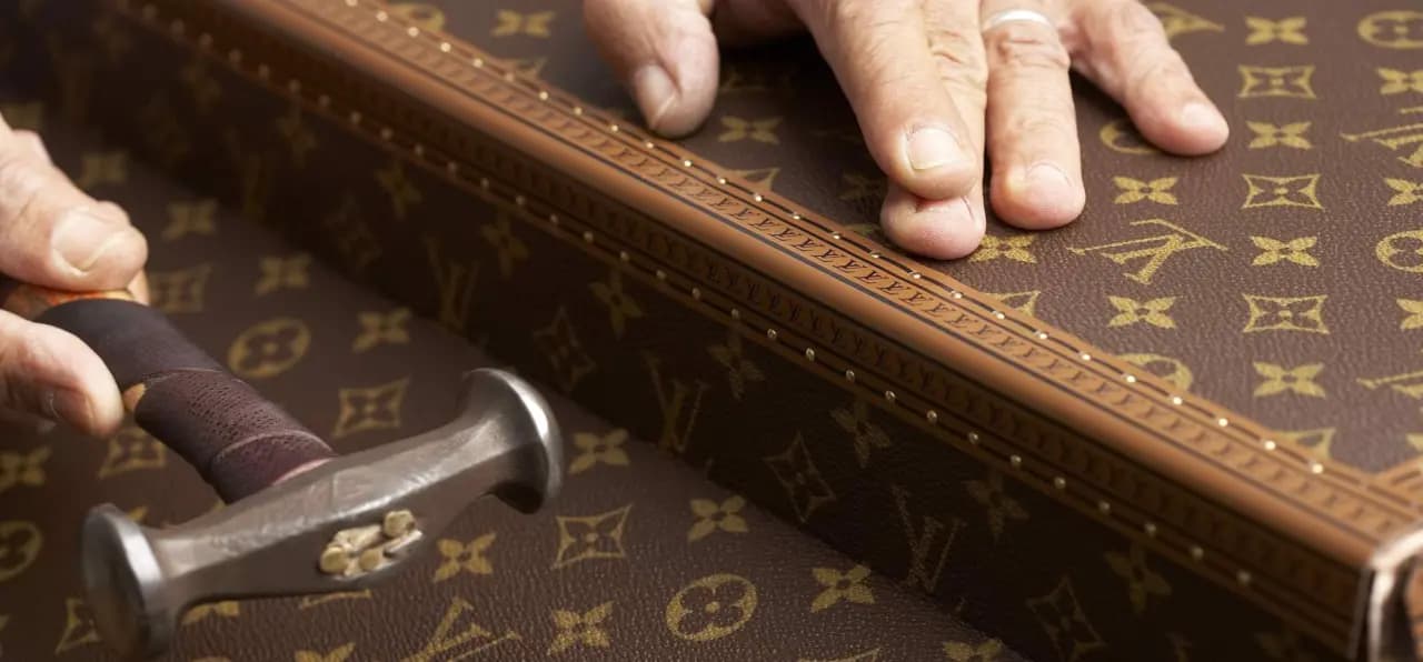 Lịch sử thuộc da của Louis Vuitton và các loại da kinh điển của hãng (phần 2) Lịch sử thuộc da của Louis Vuitton và các loại da kinh điển của hãng (phần 2)