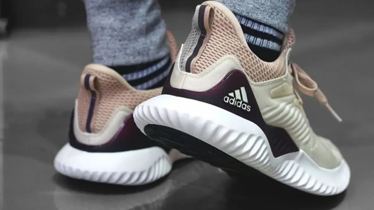 Adidas: Lịch sử hình thành và những lý do thành công của thương hiệu Adidas: Lịch sử hình thành và những lý do thành công của thương hiệu