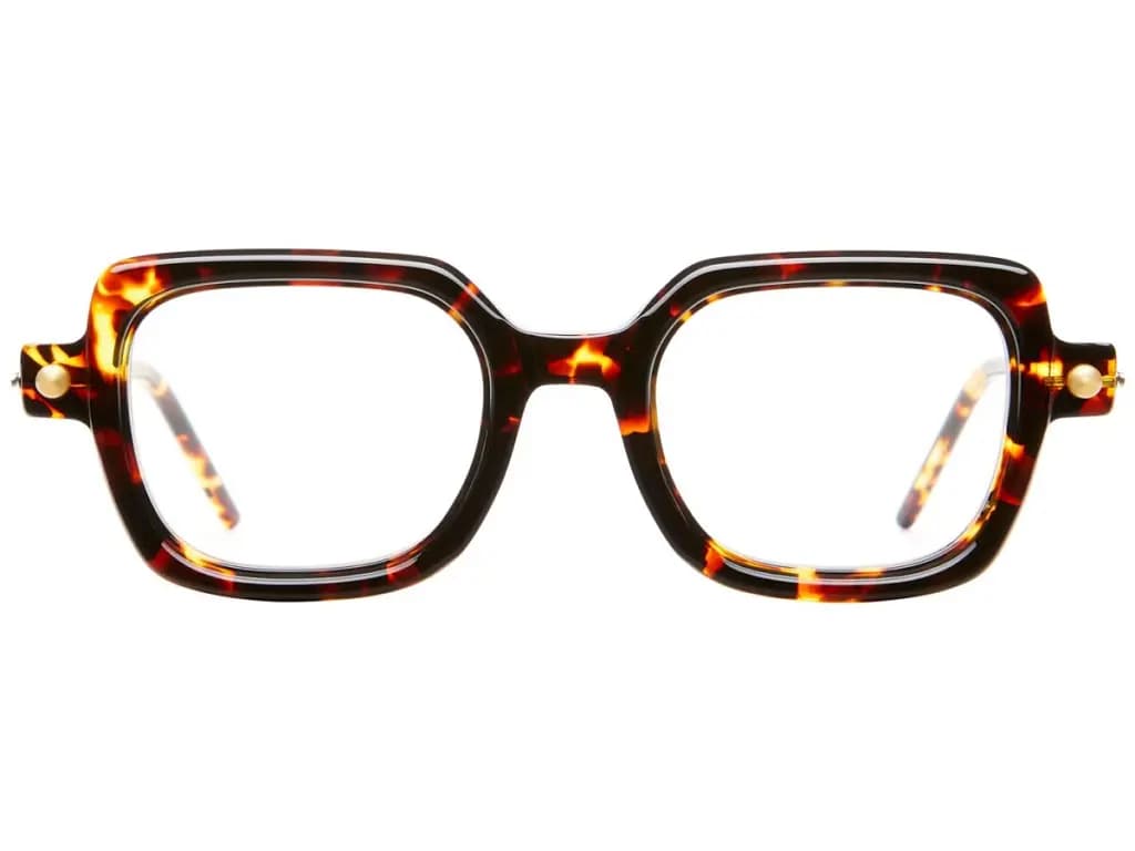 Kính Kuboraum P4 'Black Tortoiseshell' Kính Kuboraum P4 'Black Tortoiseshell'