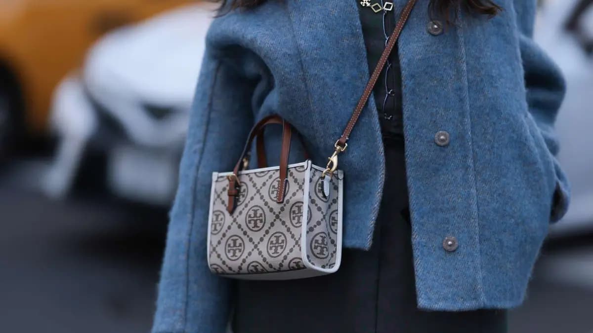 Những điều bạn cần biết trước khi sắm một chiếc túi Tory Burch Những điều bạn cần biết trước khi sắm một chiếc túi Tory Burch