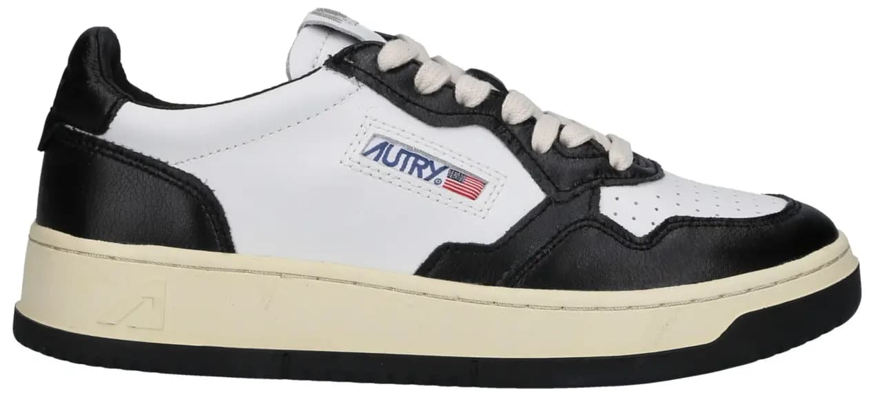 Giày Autry Medalist Low Leather 'Black White' AULW-WB01 Giày Autry Medalist Low Leather 'Black White' AULW-WB01
