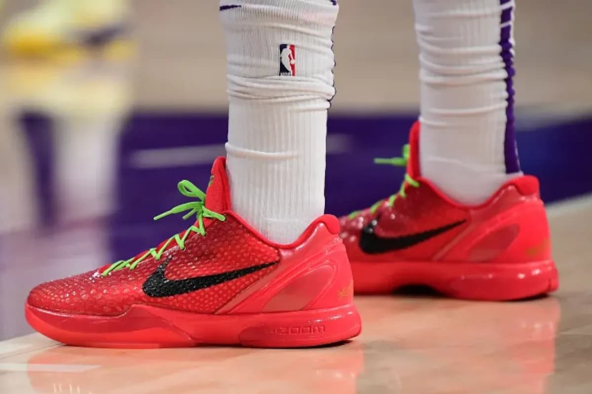 Những hình ảnh đầu tiên về Nike Kobe 6 Reverse Grinch Những hình ảnh đầu tiên về Nike Kobe 6 Reverse Grinch