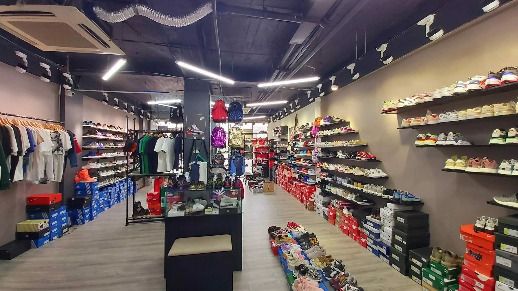 Bỏ túi 5 địa chỉ mua giày bóng rổ Nike chính hãng tại Hà Nội Bỏ túi 5 địa chỉ mua giày bóng rổ Nike chính hãng tại Hà Nội