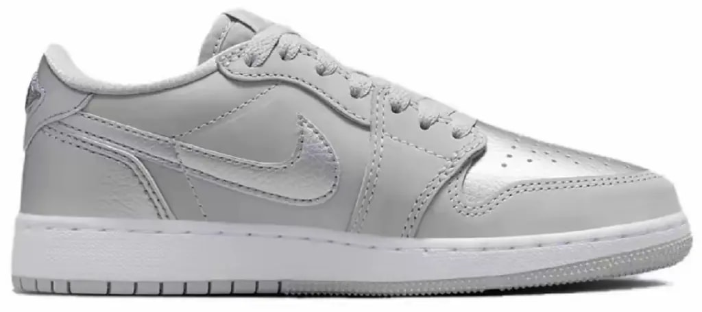 Giày Nike Air Jordan 1 Retro Low OG GS 'Silver' CZ0858-002 — kich-thuoc: 38.5 Giày Nike Air Jordan 1 Retro Low OG GS 'Silver' CZ0858-002 — kich-thuoc: 38.5