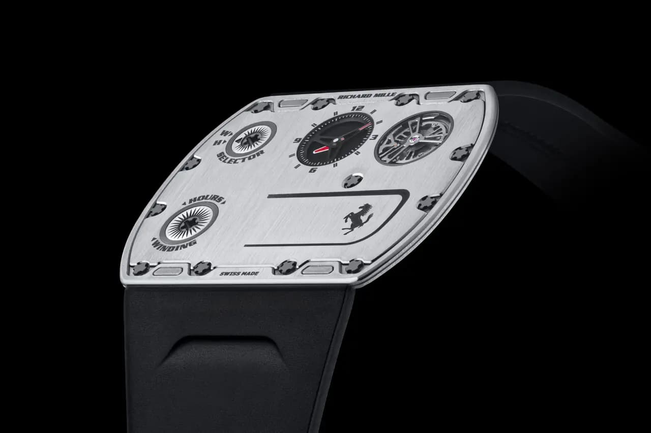Richard Mille RM UP-01 Ferrari: Tương lai mới của đồng hồ Richard Mille RM UP-01 Ferrari: Tương lai mới của đồng hồ