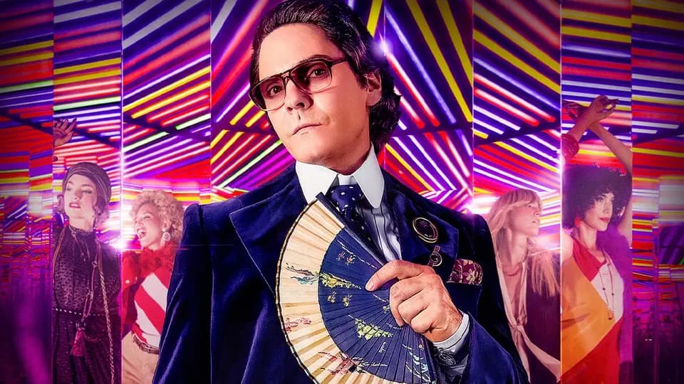 Becoming Karl Lagerfeld: Huyền thoại được tái hiện trên màn ảnh Becoming Karl Lagerfeld: Huyền thoại được tái hiện trên màn ảnh