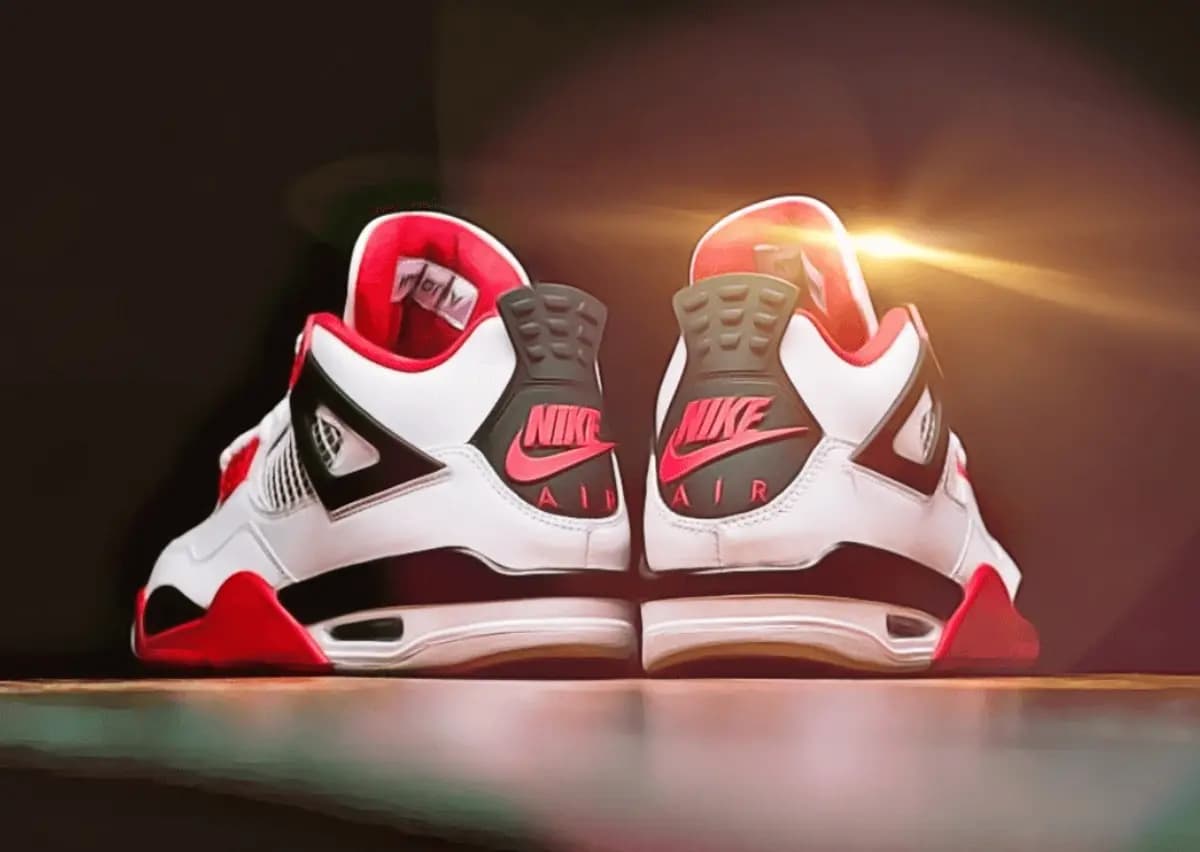 Nike Air Jordan 4: Biểu tượng bất hủ của thể thao và thời trang Nike Air Jordan 4: Biểu tượng bất hủ của thể thao và thời trang