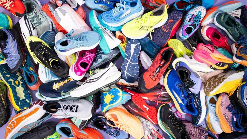 7 đôi giày Sneaker mùa hè tốt nhất năm 2024 7 đôi giày Sneaker mùa hè tốt nhất năm 2024