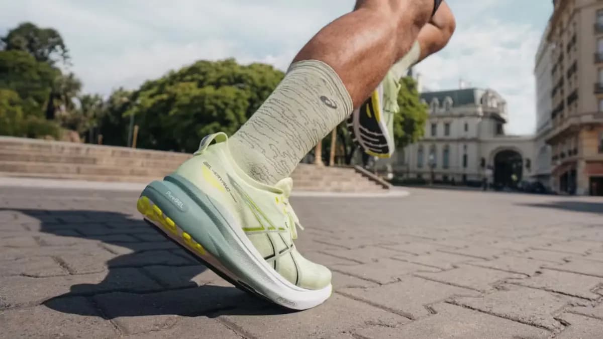 Review Asics Kayano 31: Kiểm soát chuyển động hoàn hảo Review Asics Kayano 31: Kiểm soát chuyển động hoàn hảo