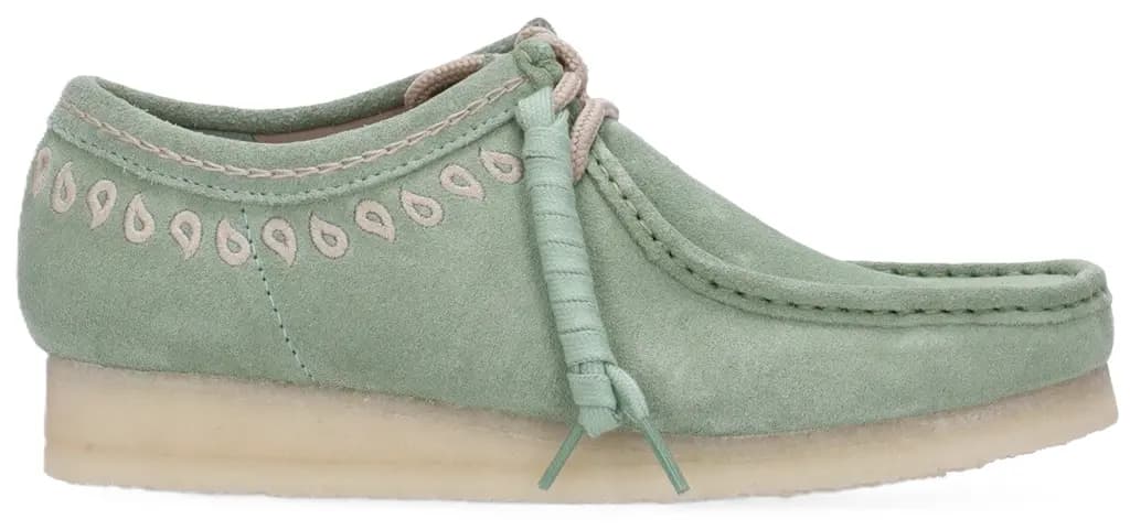 Giày Clarks Wallabee Low 'Green Embroidery' 26172073 Giày Clarks Wallabee Low 'Green Embroidery' 26172073