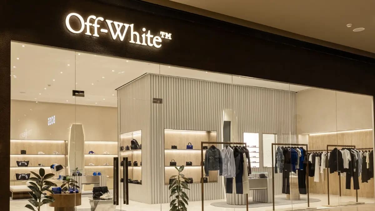 LVMH bán thương hiệu Off-White cho Bluestar Alliance LVMH bán thương hiệu Off-White cho Bluestar Alliance