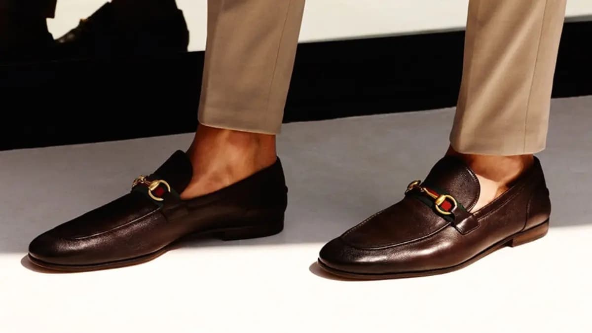 Giày loafer: Bí quyết cho phong cách casual hoàn hảo Giày loafer: Bí quyết cho phong cách casual hoàn hảo