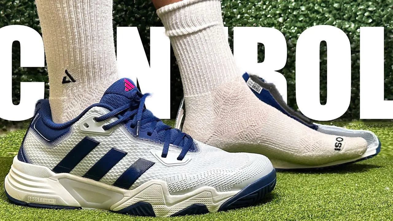 Adidas Solematch Control đôi giày hoàn hảo giành cho các vợt thủ Adidas Solematch Control đôi giày hoàn hảo giành cho các vợt thủ