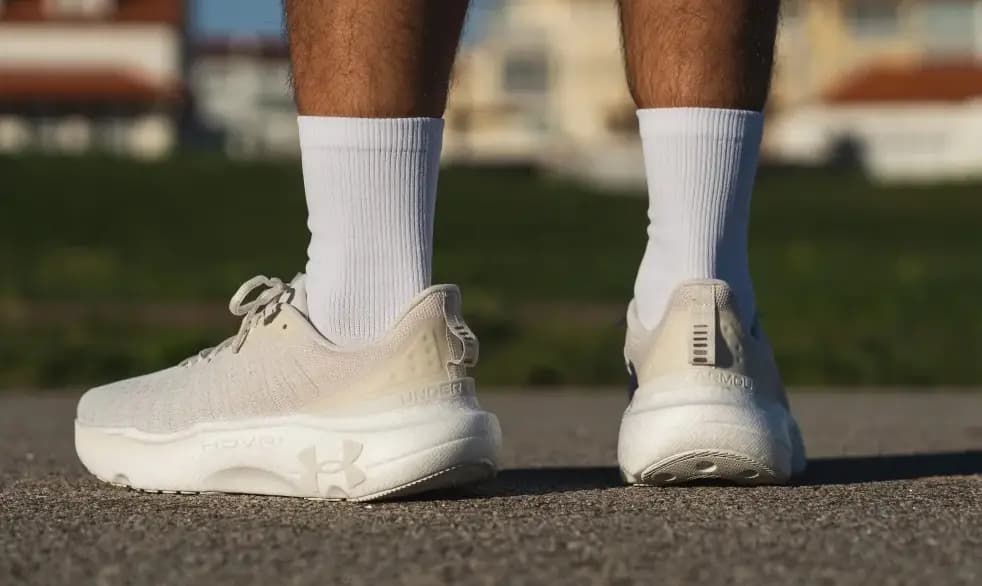 Under Armour Infinite Elite đôi giày chạy đỉnh nhất 2024 Under Armour Infinite Elite đôi giày chạy đỉnh nhất 2024