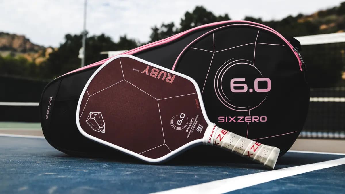 Đánh giá vợt Pickleball Six Zero Ruby: Vũ khí Thermoformed Đánh giá vợt Pickleball Six Zero Ruby: Vũ khí Thermoformed