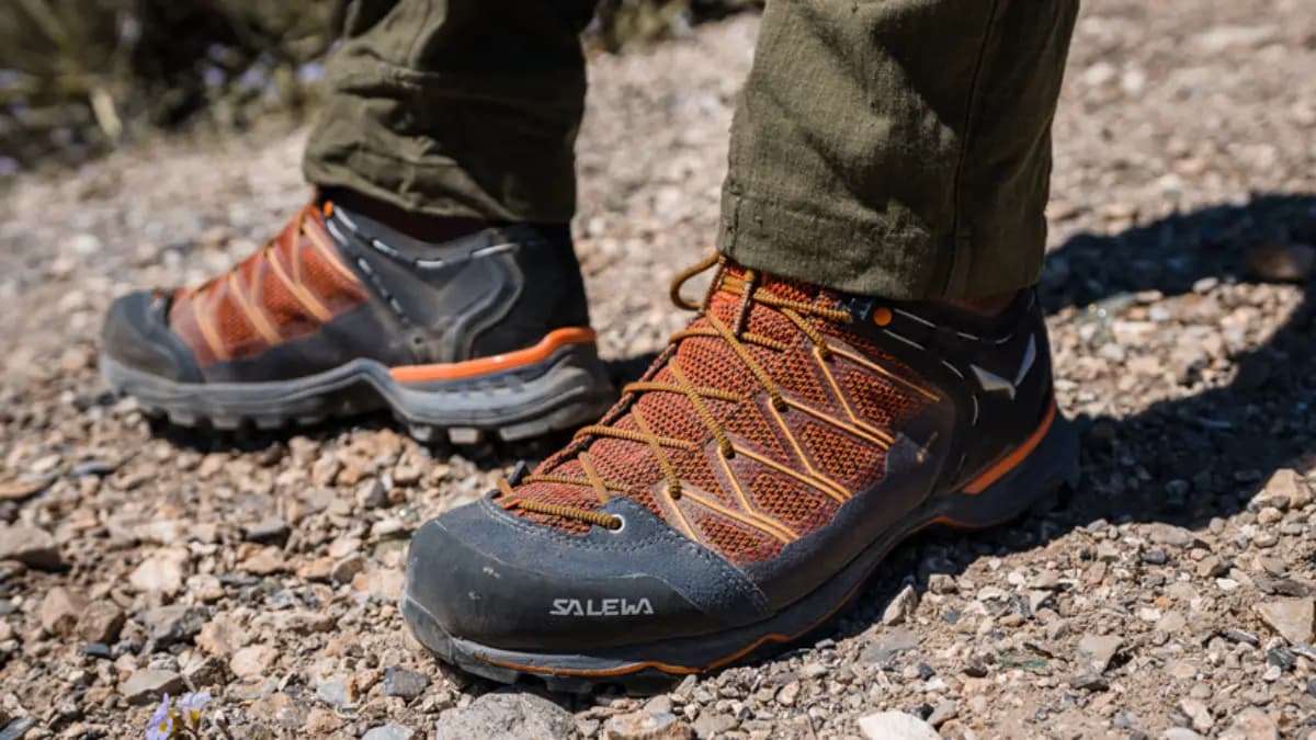 Salewa Mountain Trainer Lite Mid GTX – Giày hiking siêu nhẹ, bám chắc, chống nước hiệu quả Salewa Mountain Trainer Lite Mid GTX – Giày hiking siêu nhẹ, bám chắc, chống nước hiệu quả