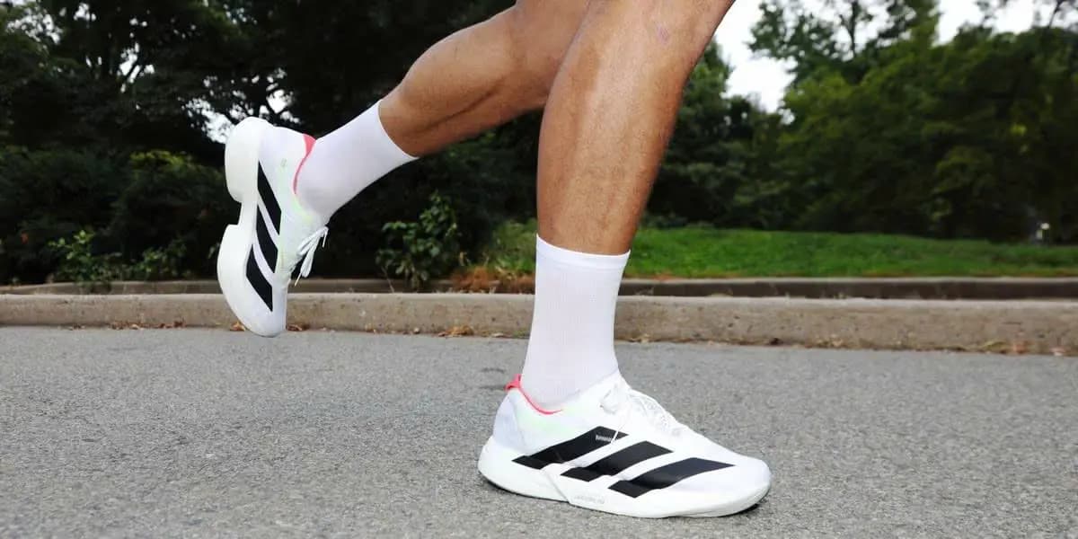 Khám Phá Adidas Adizero Adios 9: Đôi Giày Siêu Nhẹ Cho Mọi Vận Động Viên Khám Phá Adidas Adizero Adios 9: Đôi Giày Siêu Nhẹ Cho Mọi Vận Động Viên