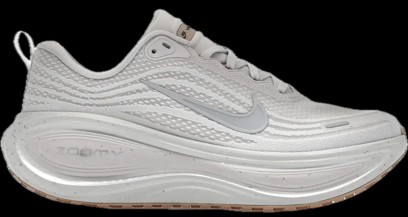 Giày Nike Vomero Plus ‘Metallic Silver’ IO4323-001 — kich-thuoc: 43 Giày Nike Vomero Plus ‘Metallic Silver’ IO4323-001 — kich-thuoc: 43