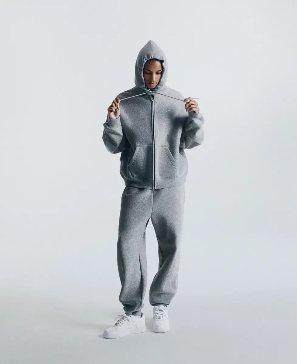 Đánh giá chi tiết bộ sưu tập trang phục Nike Studio Fleece mới nhất Đánh giá chi tiết bộ sưu tập trang phục Nike Studio Fleece mới nhất