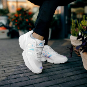 Alternative view of Giày Adidas Yung-96 'Iridescent' EE6737