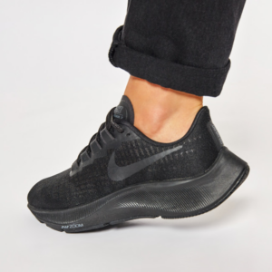 Alternative view of Giày Nike Wmns Air Zoom Pegasus 37 'Black Smoke Grey' BQ9647-005