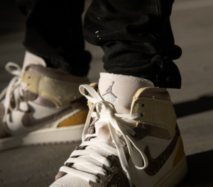 Alternative view of Giày Nike Air Jordan 1 Mid SE 'Craft' DM9652-102