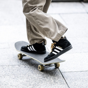 Giay Adidas Sneeze x Superskate 'Black Golden Beige' IF2703