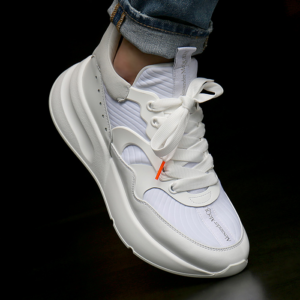 Alternative view of Giày Alexander McQueen Oversized Runner 'White Ivory' 604281-WHXI1-9071