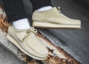 Giay Clarks Wallabee Gore-Tex 'Maple Suede' 261-72074