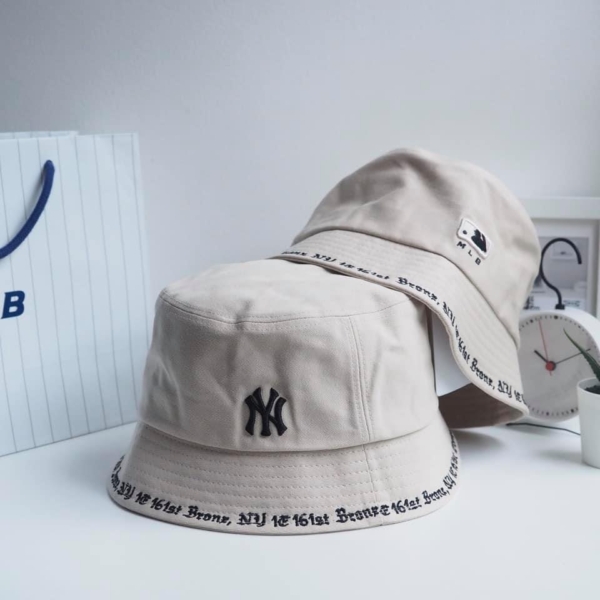 MLB NY Yankees Gothic Bucket Hat Beige