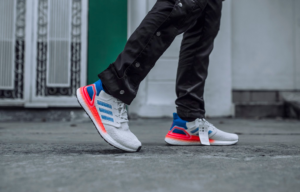 Alternative view of Giày Adidas UltraBoost 20 'USA' EG0708