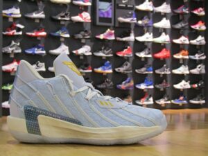 Alternative view of Giày Adidas Dame 7 'Christmas Pack' H67571