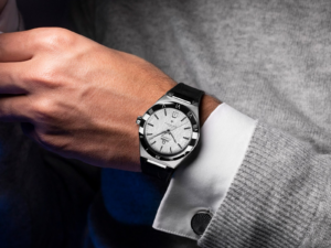 Alternative view of Đồng Hồ Omega Constellation 'Grey' 131-33-41-21-06-001