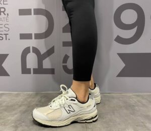 Alternative view of Giày New Balance 2002R 'Atlas Lemon Haze' ML2002RQ