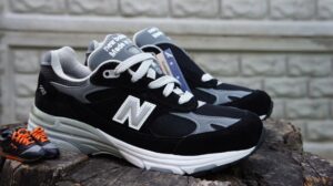 Alternative view of Giày New Balance Wmns 993 'Black White Grey' WR993BK