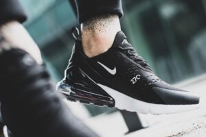 Alternative view of Giày Nike Air 270 Flyknit 'Core Black' AH8050-002
