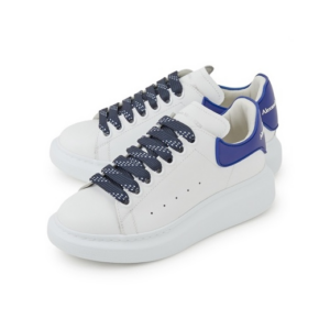 Alternative view of Giày Alexander McQueen Wmns Oversized Sneaker 'White Navy' 621056-WHXMT-9095