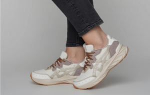 Alternative view of Giày Asics Tarther Blast 'Beige' 1201A219-101
