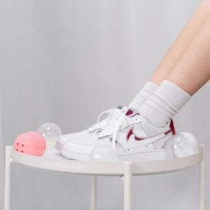 Alternative view of Giày Nike Wmns Court Vision Low Premium 'Valentine's Day' CI7827-100
