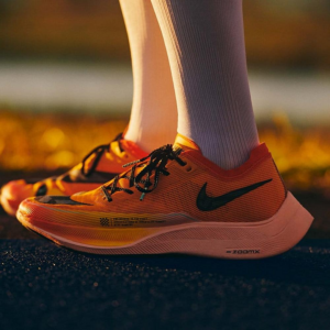 Alternative view of Giày Nike ZoomX Vaporfly Next% 2 'University Gold' DO2408-739