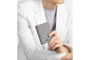 Vi Dior BI-Fold Card Holder 'Ruthenium' 2ESCH138DOS-H30Q