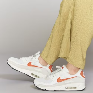 Giay Nike Air Max 90 'Summit White Mantra Orange' DM8265-100