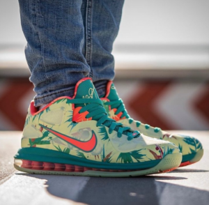 Alternative view of Giày Nike LeBron 9 Low 'LeBronald Palmer' DO9355-300