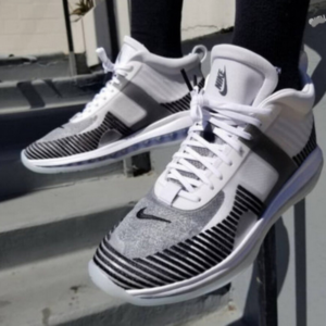 Alternative view of Giày Nike John Elliott x LeBron Icon QS AQ0114-100