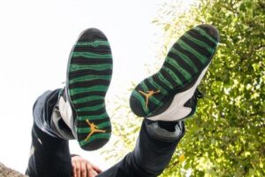 Alternative view of Giày Nike Air Jordan 10 'Seattle Supersonics' 310805-137